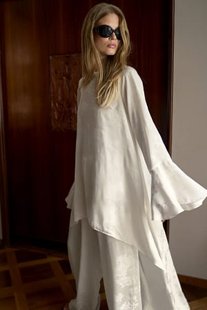 Image 4 of 7