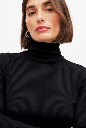 Image 4 of 4