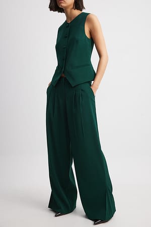 Weite Hose mit mittelhoher Taille