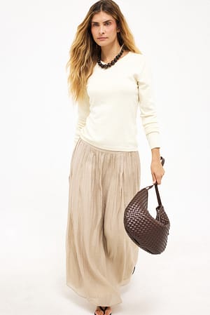 Beige Midirock aus Lyocell-Mix mit Pintuck-Detail