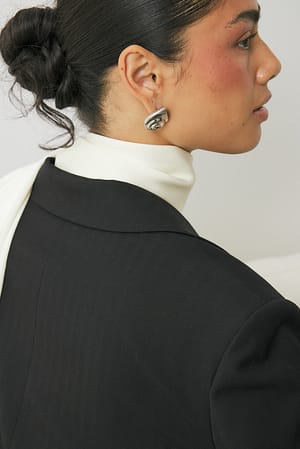 Image 3 of 6