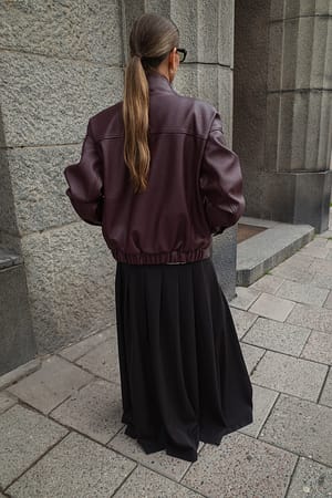 Image 2 of 6