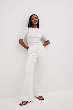 Jeans med en medium talje