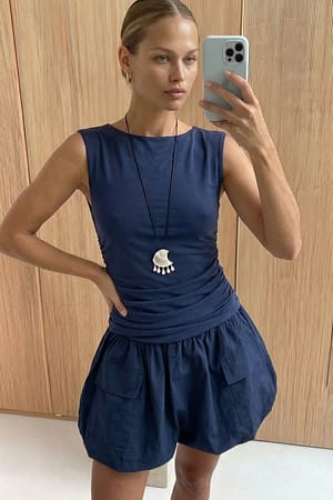 Navy Robe courte coupe cargo en tissu modal