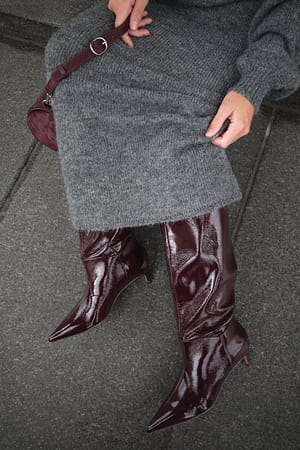 Bottes brillantes texturées