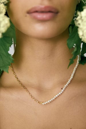 Gold Pearl Necklace