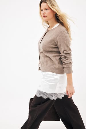 Nougat Strikket cardigan i kashmir