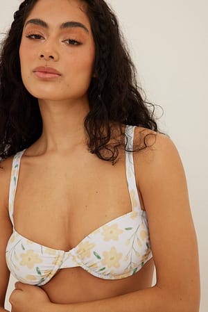 Balconette bikinitop