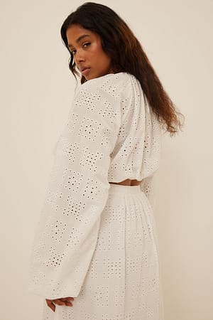 Image 3 of 4