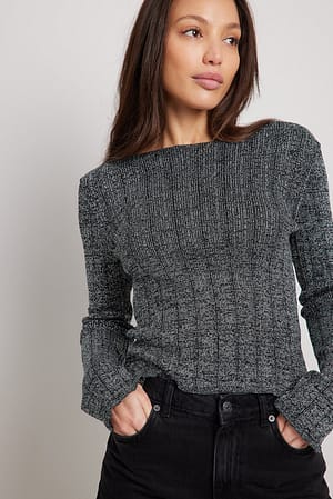 Gestricktes Glitzer-Top mit tiefem Rücken