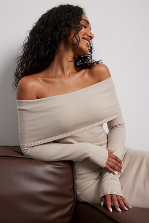 Schulterfreies Minikleid