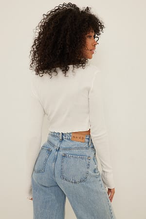 Image 2 of 4