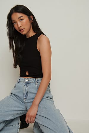 Black Ribbed Keyhole Top