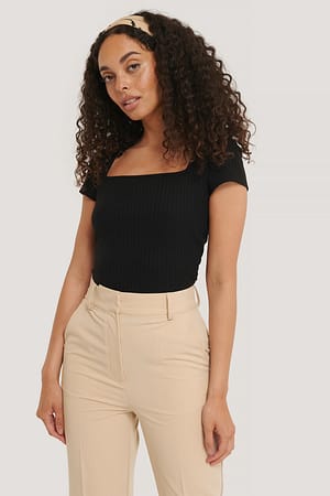 Kortermet Firkantet Topp