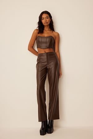 Pantalon droit en simili cuir
