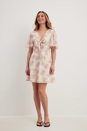 Mini-jurk van chiffon met gestrikte voorkant