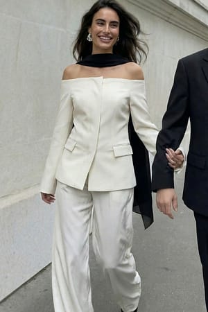 White Blazer met gebeeldhouwde schouders