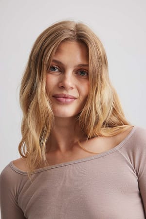Image 4 of 5