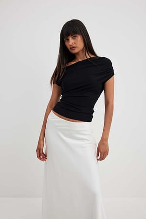 Image 2 of 4