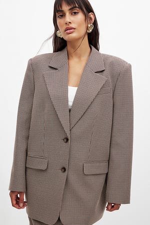 Image 2 of 7