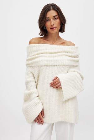 Schulterfreier Oversize-Strickpullover