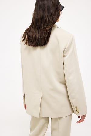 Image 2 of 7