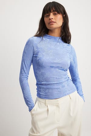 Haut à manches longues et motifs