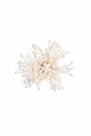 White Broche de Perla