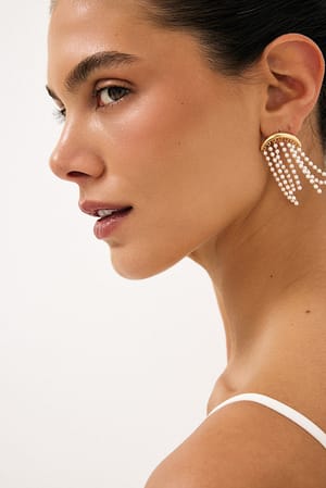 Gold Pendientes colgantes con detalle de perla