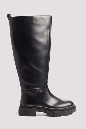 Schaft-Stiefel mit Profil-Sohle