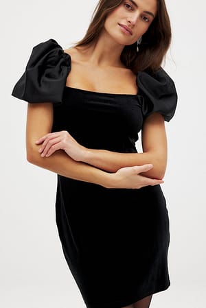 Black Puff Sleeve Velvet Mini Dress