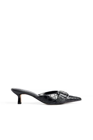 Vatterte pumps med kitten heels