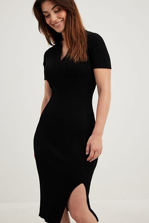 Ribstrikket midikjole med krave