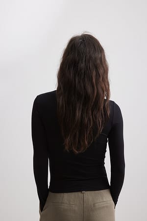 Image 2 of 6