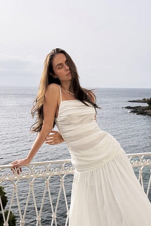 White Singlet med rynkade detaljer