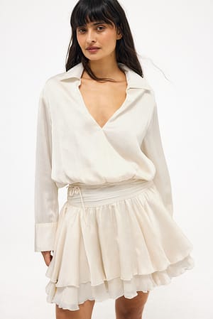 Cream Robe chemise courte à taille froncée