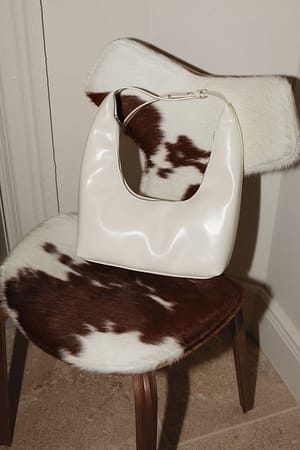 Offwhite Oblong Shoulder Bag