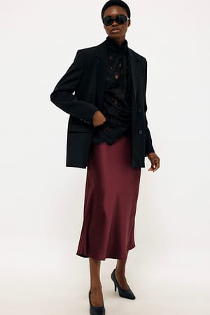 Dark Plum Midikjol i satin