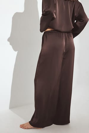 Image 2 of 5