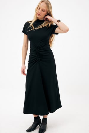 Black Vestido camiseta con efecto arrugado