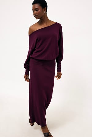 Plum Batwing Midiklänning med Sömdetaljer