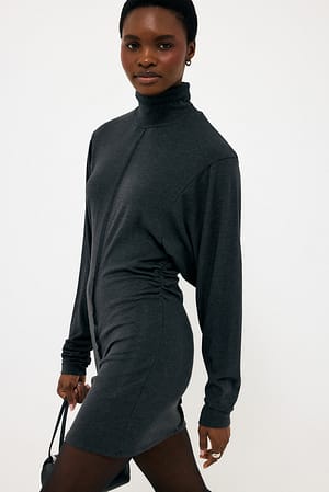 Dark Grey Robe Mini Papillon avec Détail Couture