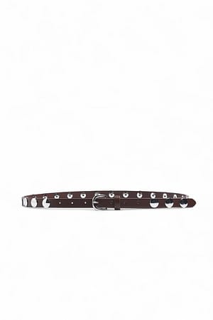 Brown Cinturón fino con tachuelas