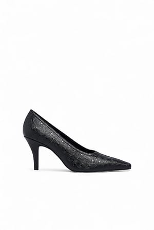 Black Slim Toe Pumps