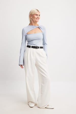 Image 3 of 4
