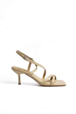 Beige High Heels mit Riemchen