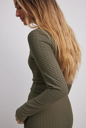Image 2 of 6