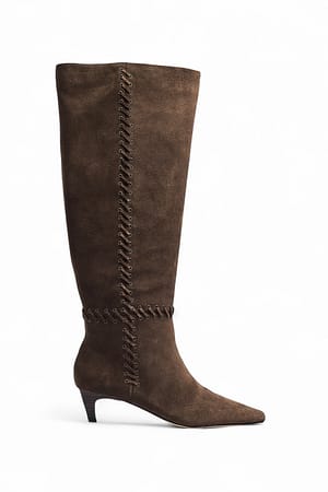 DK Brown Boots aus Wildleder mit Knotendetail