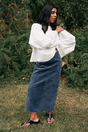 Image 2 of 6