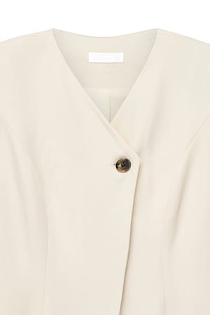 Image 3 of 4